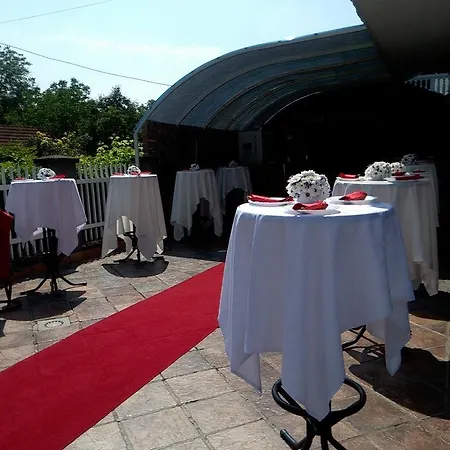 S&z Auberge de jeunesse *